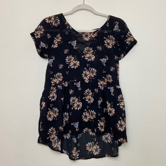 Xhilaration Lace Up Top - Picture 1 of 5